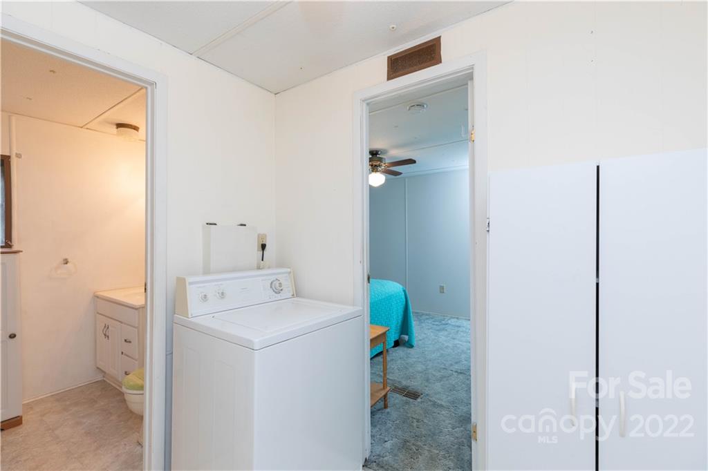 265 Whiteside Road Clover, SC 29710 - Photo 39 of 47 a utility room with dryer and washer
