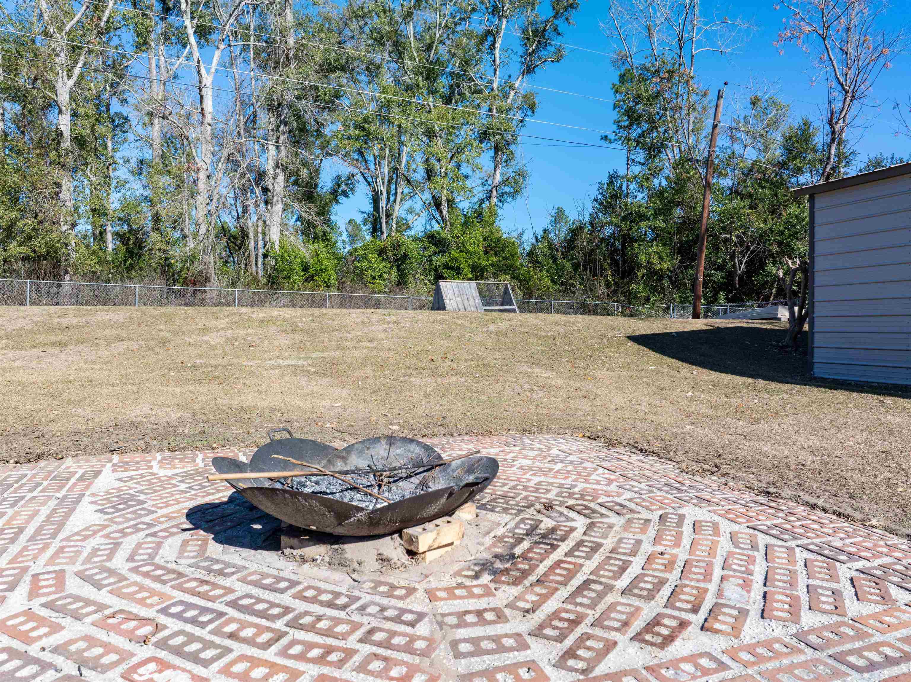 454 Northwest Whispering Pines Loop Madison, FL 32340 - Photo 1 of 40