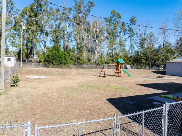 $263,900 | 454 Northwest Whispering Pines Loop, Madison, FL 32340