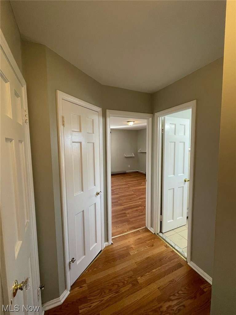 13833 Cedar Road, Unit 306A South Euclid, OH 44118 - Photo 9 of 12 Hallway