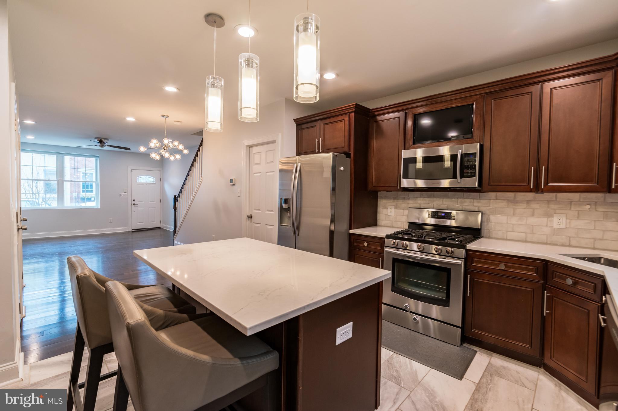 2017 Carpenter Street Philadelphia, PA 19146 - Photo 11 of 46