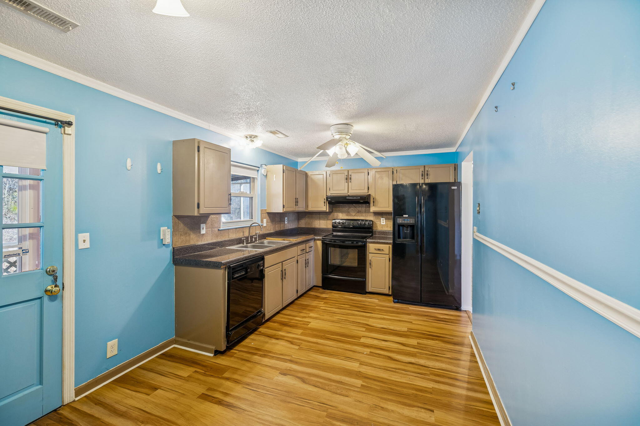 311 Branch Drive Hixson, TN 37343 - Photo 7 of 32 IMG_2370