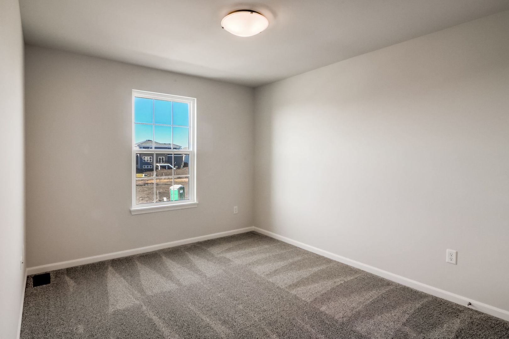 715 Maplewood Circle Elburn, IL 60119 - Photo 30 of 32 an empty room with a window