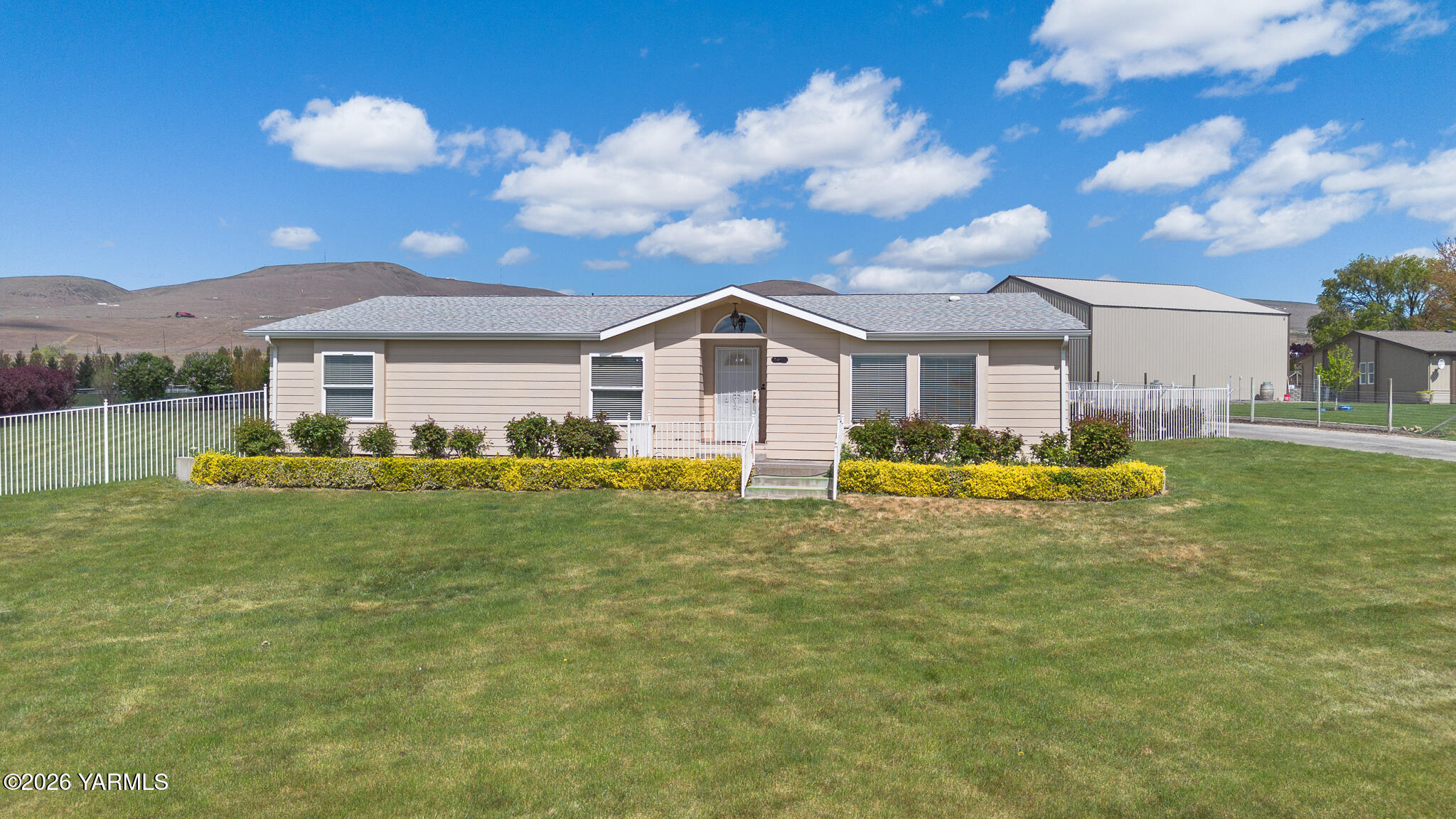 7001 Bittner Road Yakima, WA 98901 - Photo 3 of 38 7001 Bittner Rd