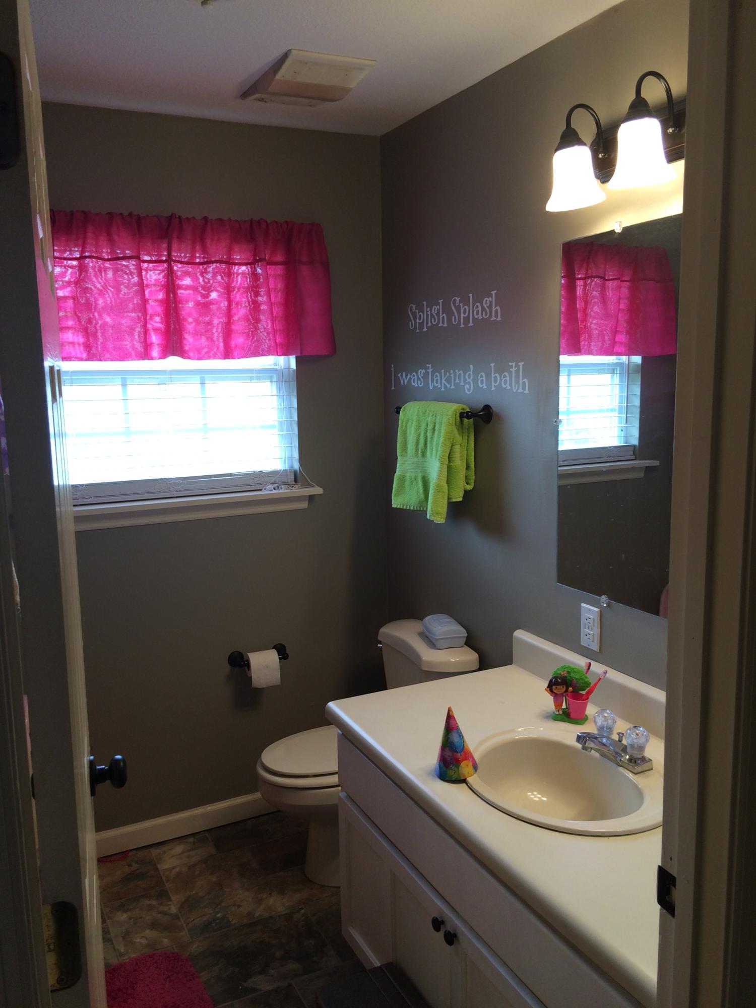 3387 Huffs Ferry Road Loudon, TN 37774 - Photo 14 of 18 Upstairs Bath