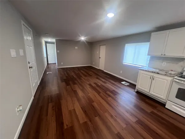 $1,500 | 41517 South Brenda Lane, Unit A, Magnolia, TX 77354