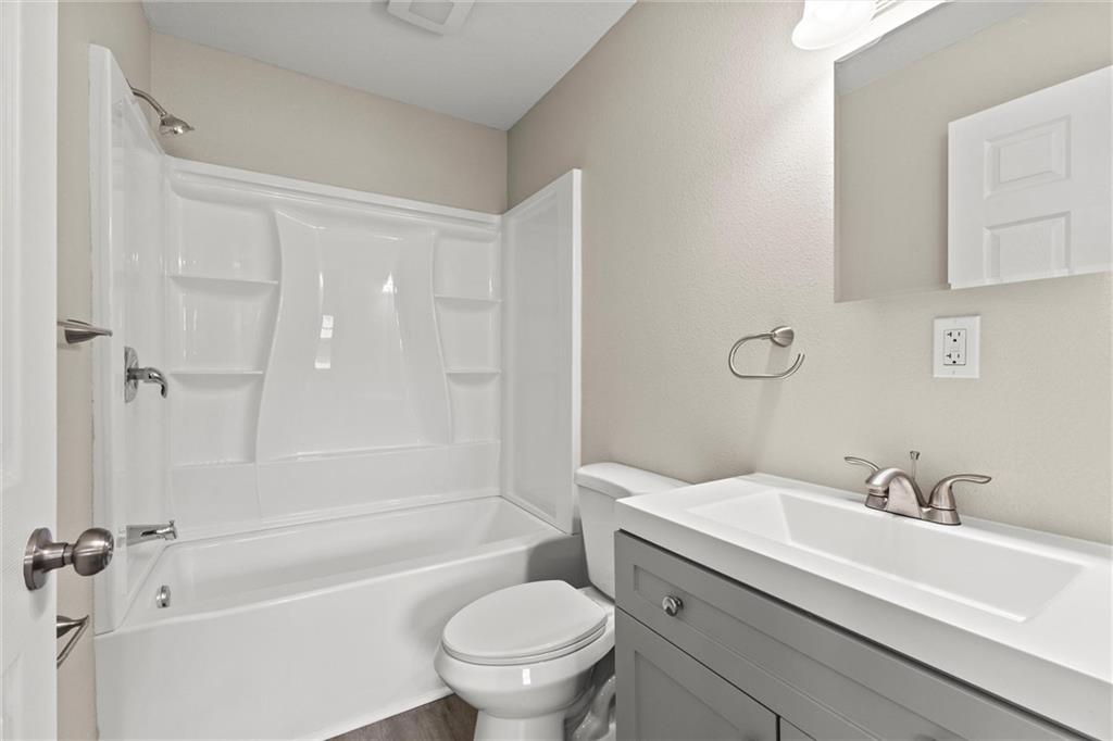 404 North Washington Street Spring Hill, KS 66083 - Photo 13 of 30