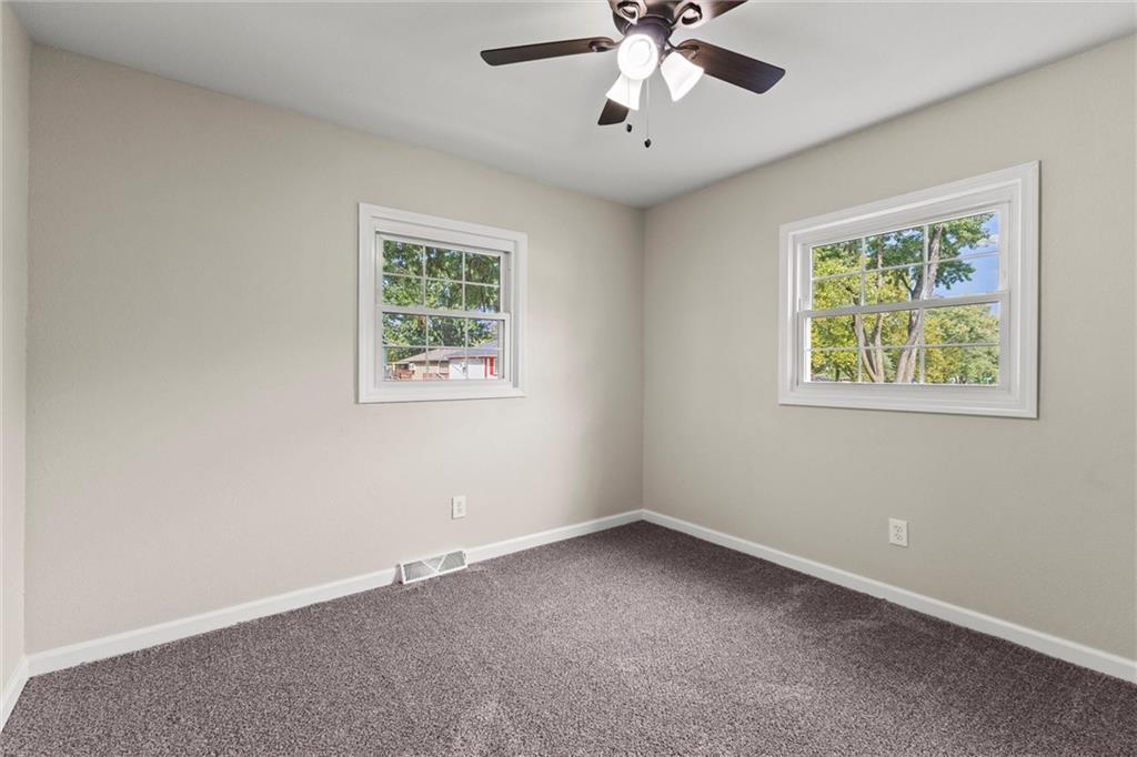 404 North Washington Street Spring Hill, KS 66083 - Photo 17 of 30