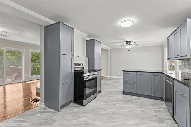 $329,800 | 404 North Washington Street, Spring Hill, KS 66083