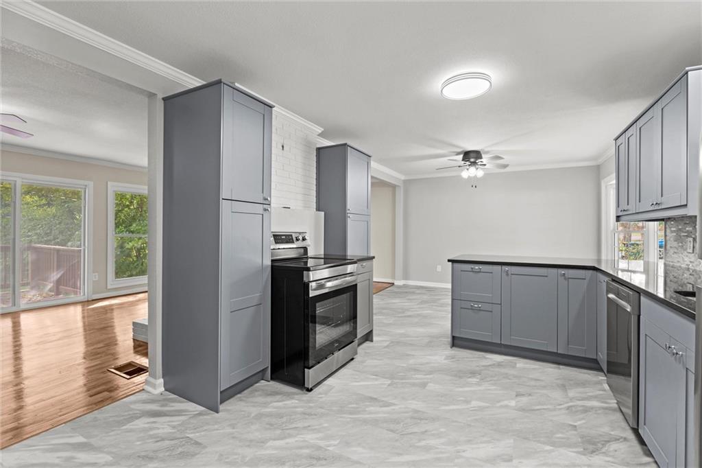 404 North Washington Street Spring Hill, KS 66083 - Photo 5 of 30