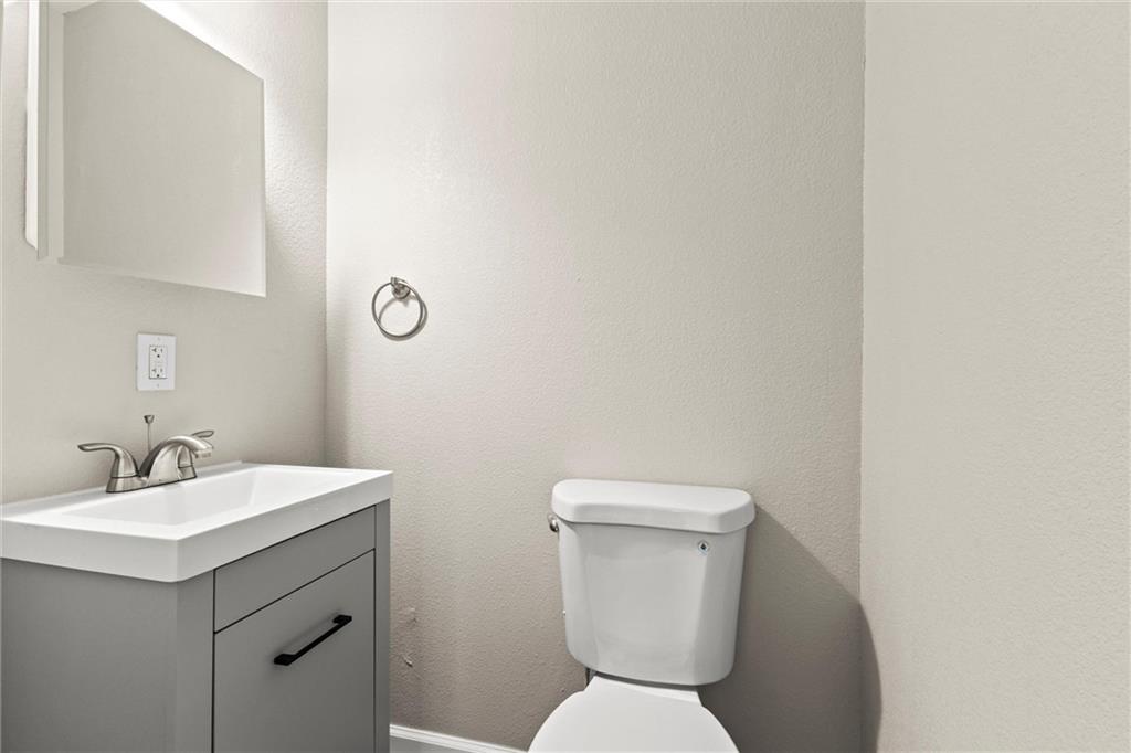 404 North Washington Street Spring Hill, KS 66083 - Photo 10 of 30