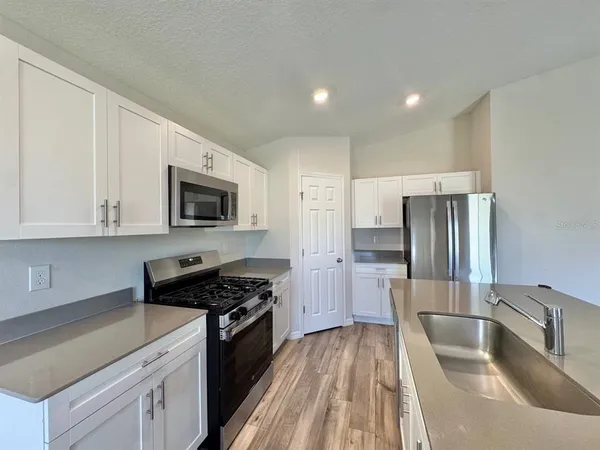 $2,295 | 14841 Sterling Spur Avenue, Lithia, FL 33547