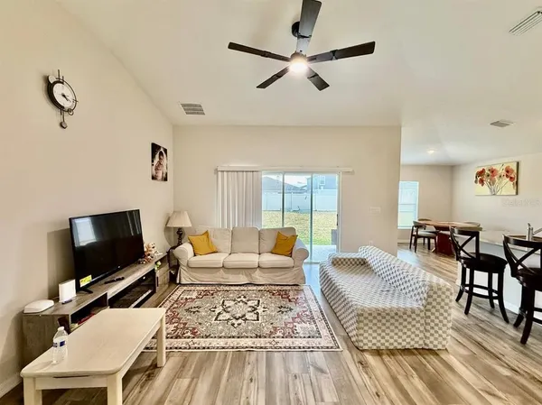 $2,580 | 14841 Sterling Spur Avenue, Lithia, FL 33547