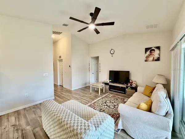 $2,580 | 14841 Sterling Spur Avenue, Lithia, FL 33547