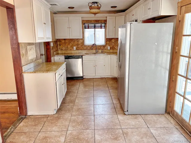 $725,000 | 3186 Grand Avenue, Baldwin Harbor, NY 11510