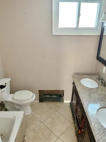 $725,000 | 3186 Grand Avenue, Baldwin Harbor, NY 11510