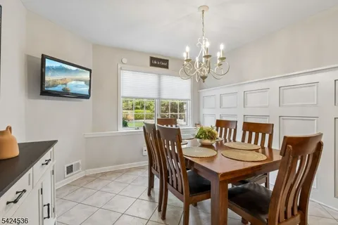 $759,000 | 1 Beekman Hill Road, Caldwell, NJ 07006