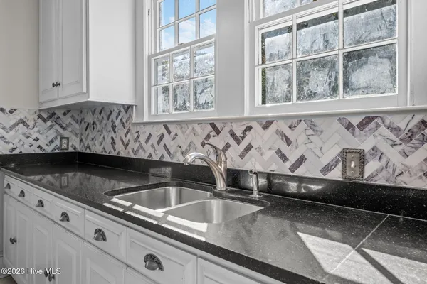 $680,000 | 501 New Street, New Bern, NC 28560