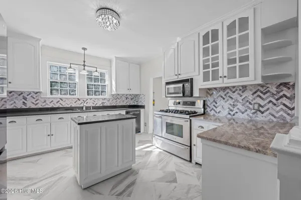 $680,000 | 501 New Street, New Bern, NC 28560