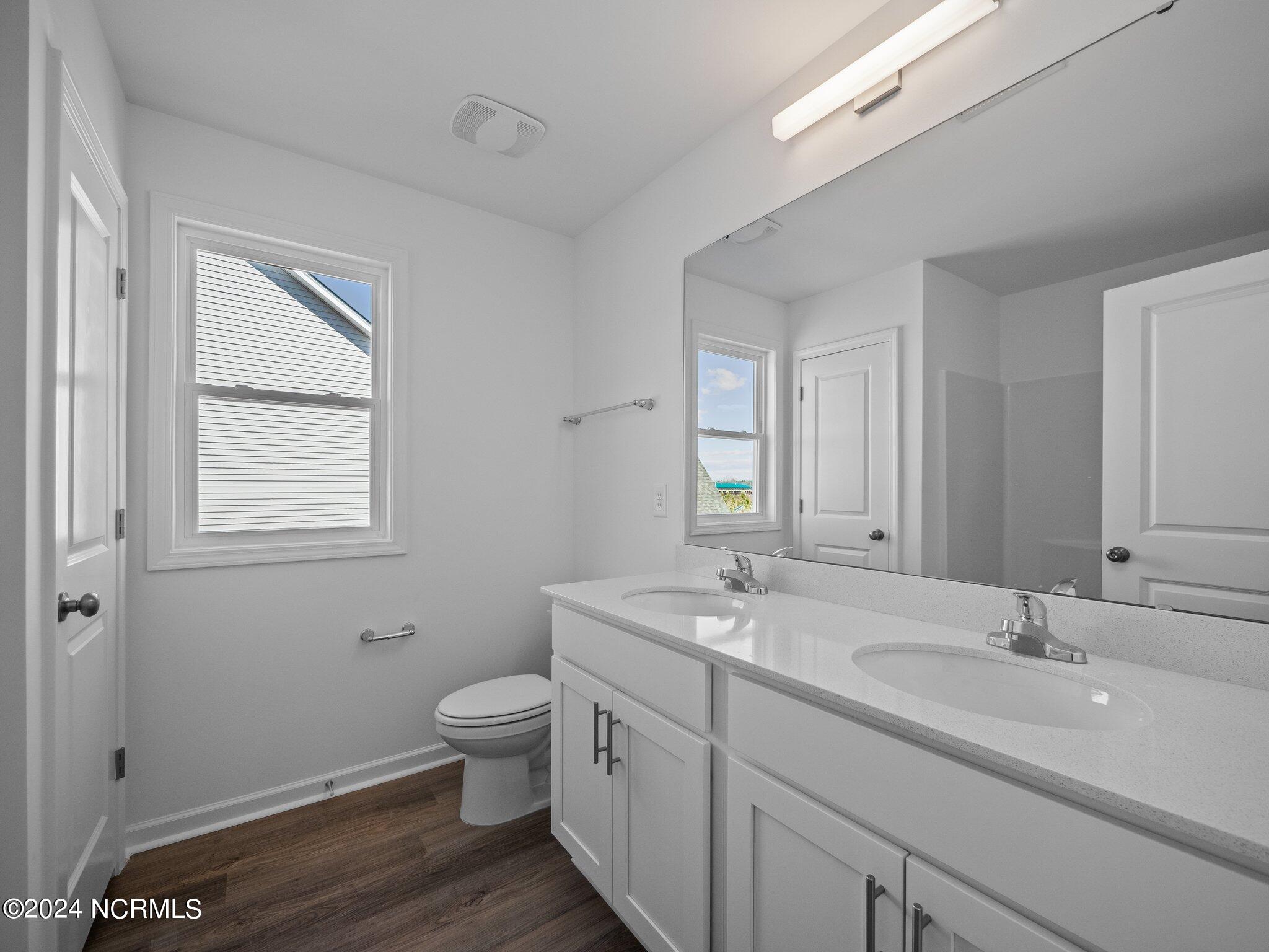 227 Clear View School Road Jacksonville, NC 28540 - Photo 22 of 26 HP4GuestBath2ndFl