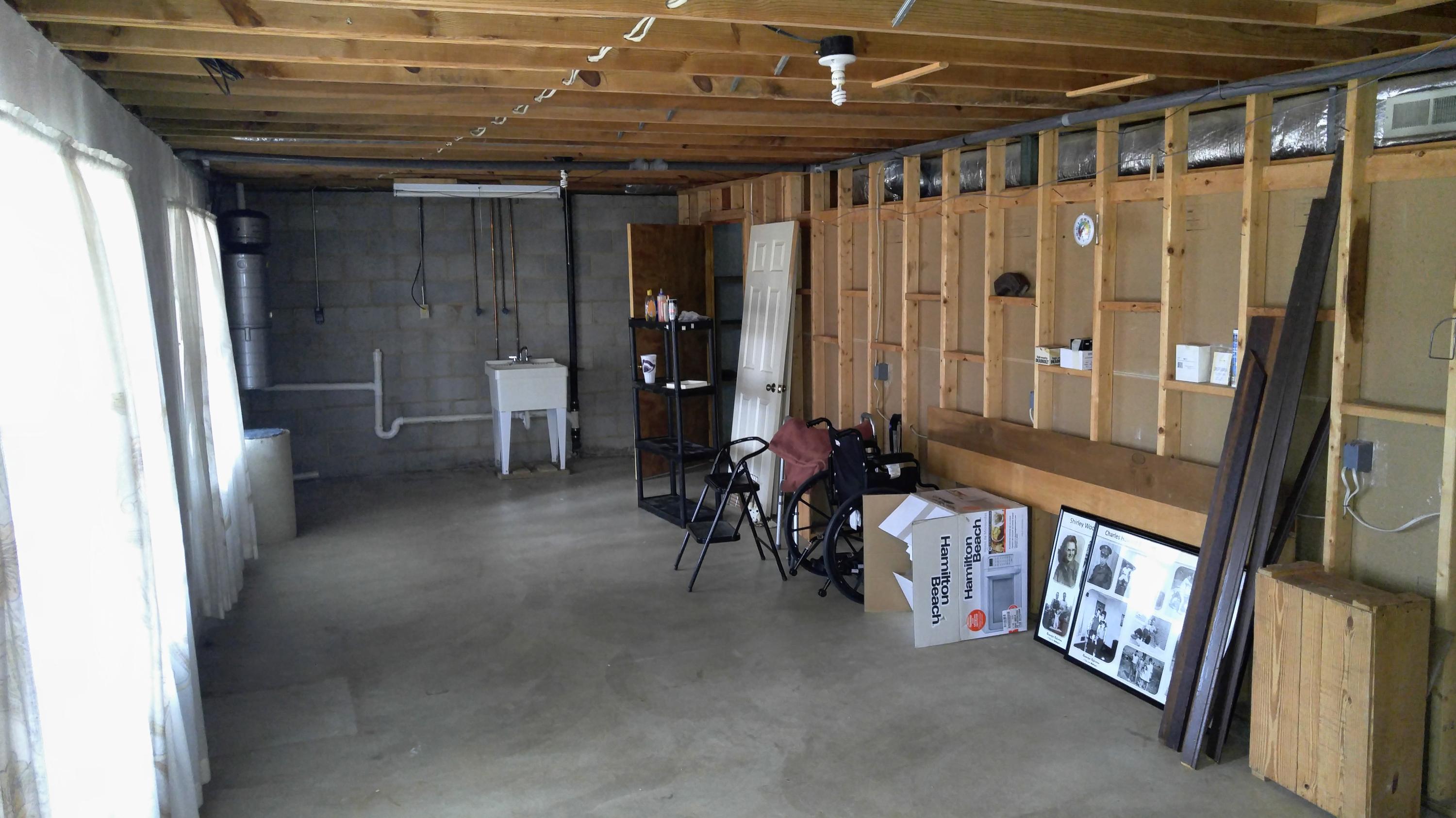 6245 Hillcrest Road Salem, VA 24153 - Photo 23 of 34 0311161239
