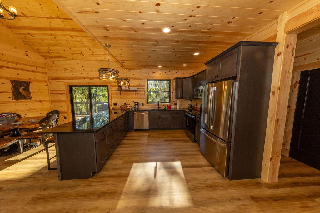 18358 Buckingham Road Logan, OH 43138 - Photo 7 of 43 Lodge_2_100825_HAP_4100