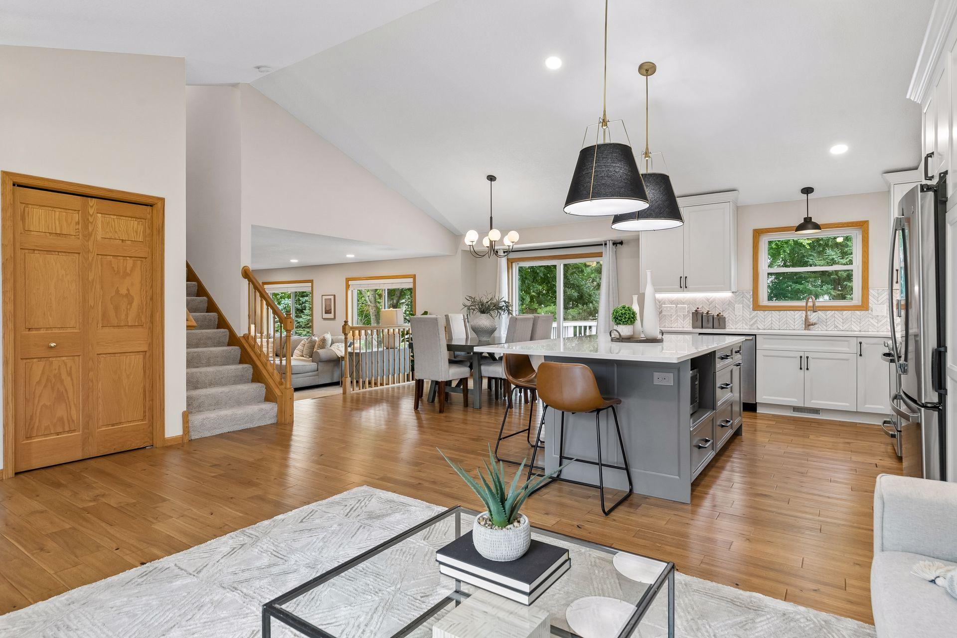 10362 Fox Run Road Woodbury, MN 55129 - Photo 7 of 83 Gallery Image 7