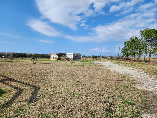 $3,200 | 3373 East Highway 6, Alvin, TX 77511