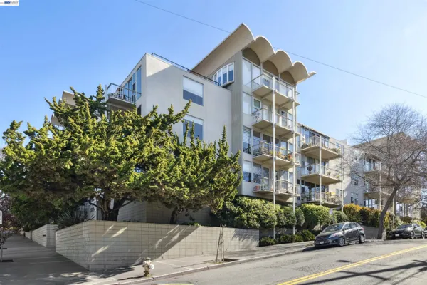 $215,000 | 811 York Street, Unit 326, Oakland, CA 94610