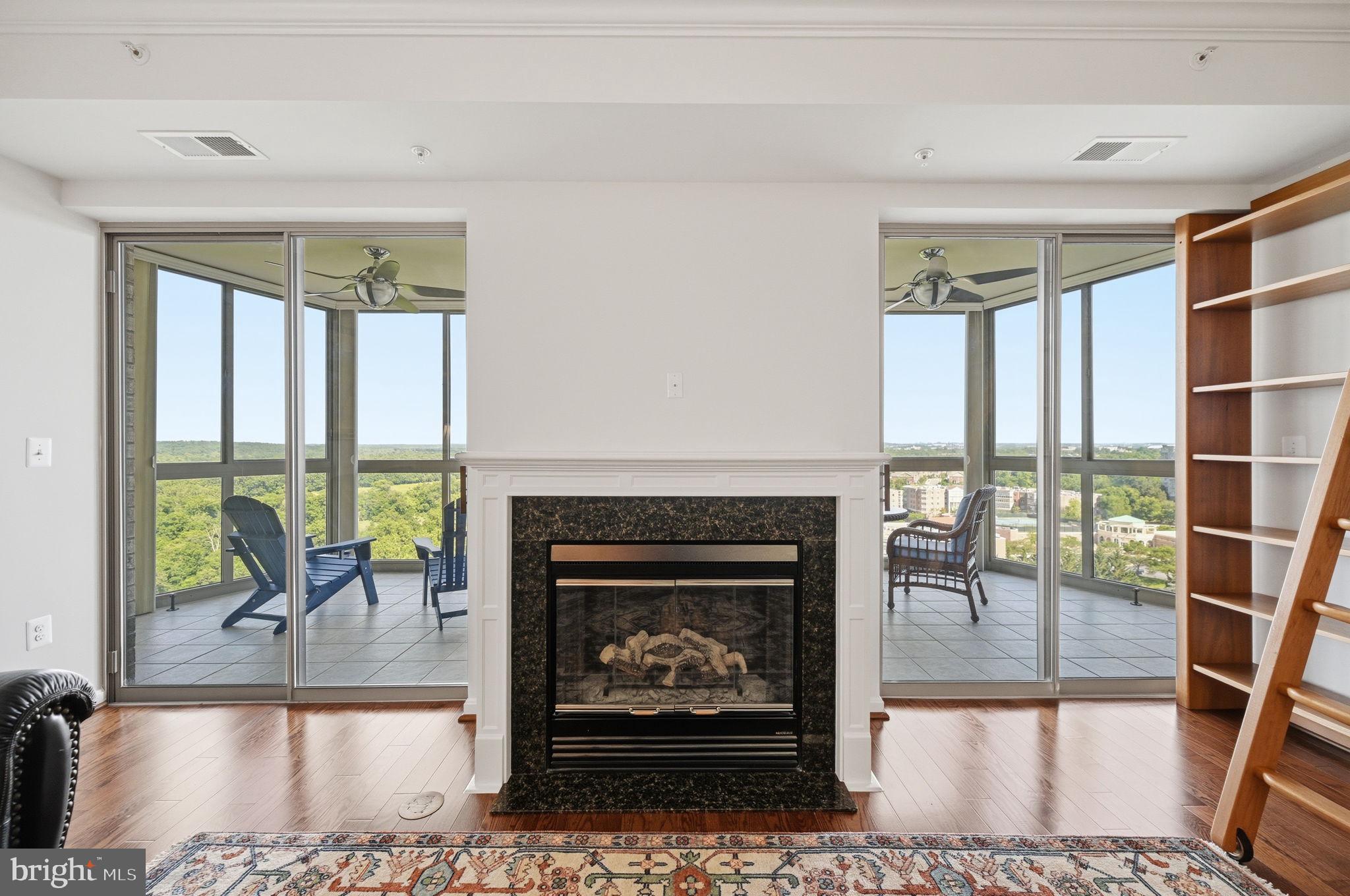 19355 Cypress Ridge Terrace, Unit 1017 Leesburg, VA 20176 - Photo 4 of 34
