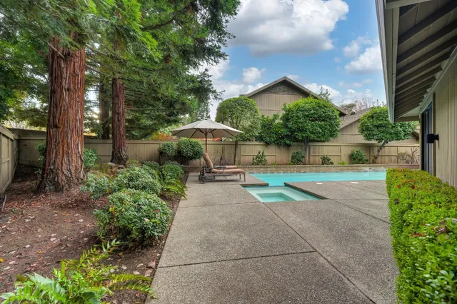 $995,000 | 11370 Huntington Village Lane, Gold River, CA 95670