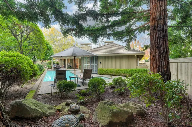 $995,000 | 11370 Huntington Village Lane, Gold River, CA 95670