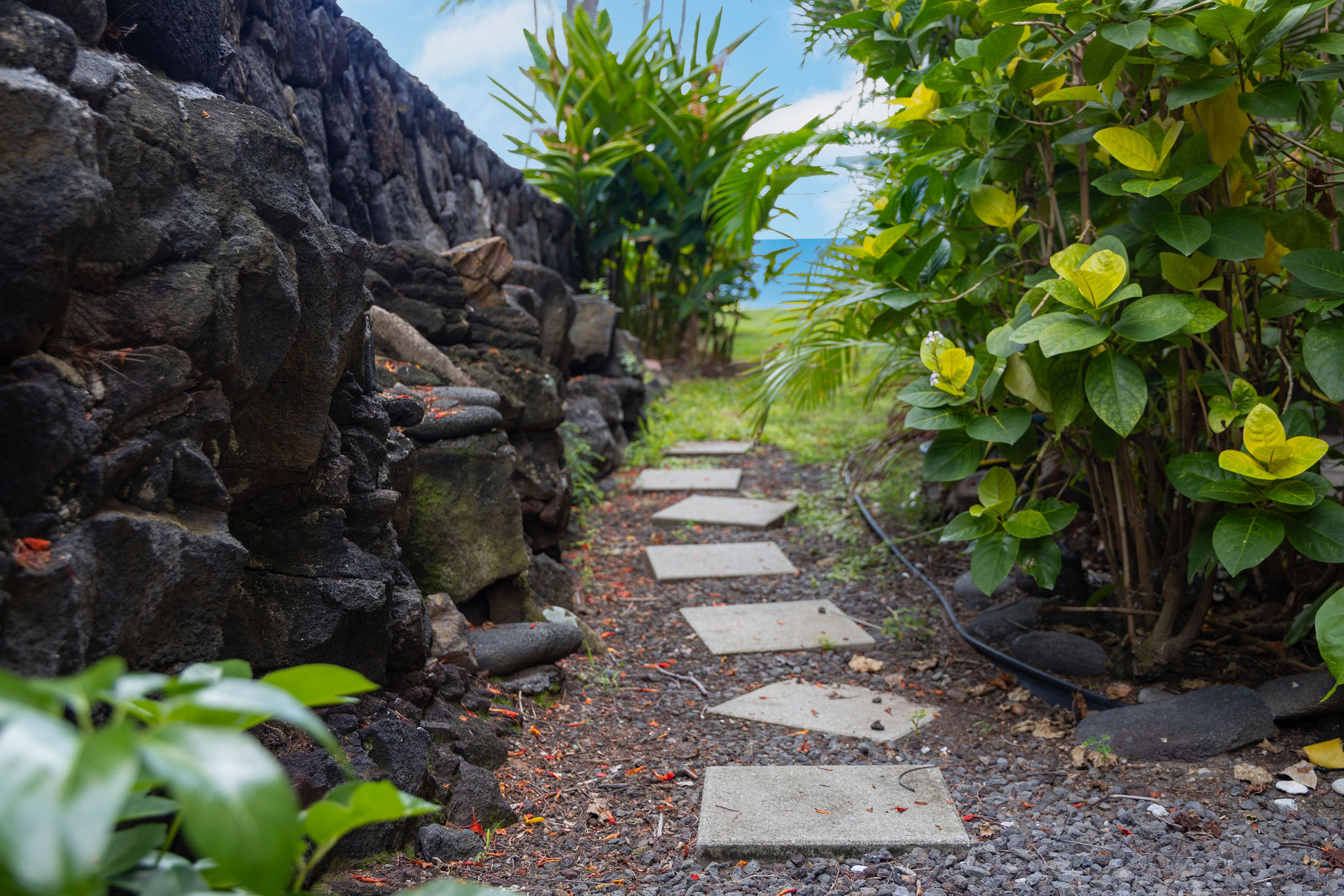 75-5888 Alii Dr, Unit B2, Kailua-Kona, HI 96740 | MLS