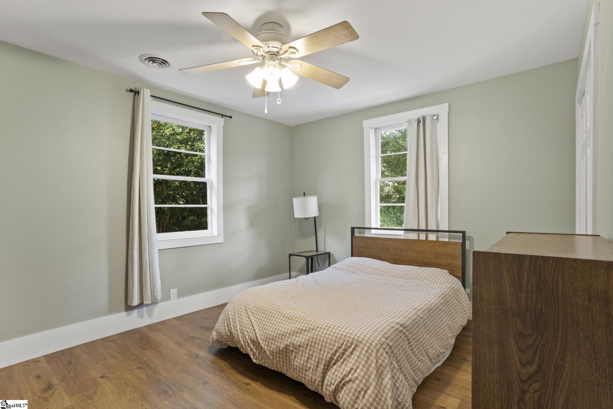 1902 Old Parker Road Greenville, SC 29609 - Photo 10 of 24