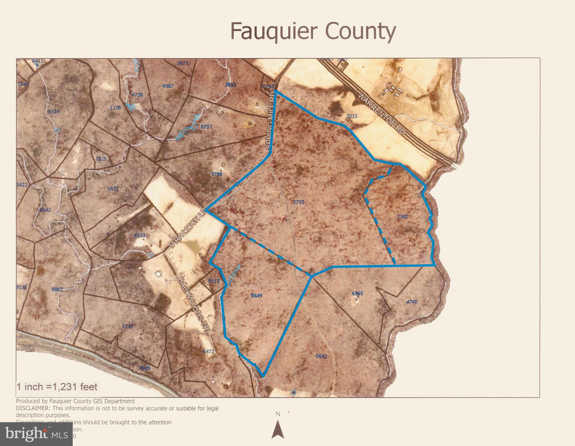 a black and white photo of a black and white photo