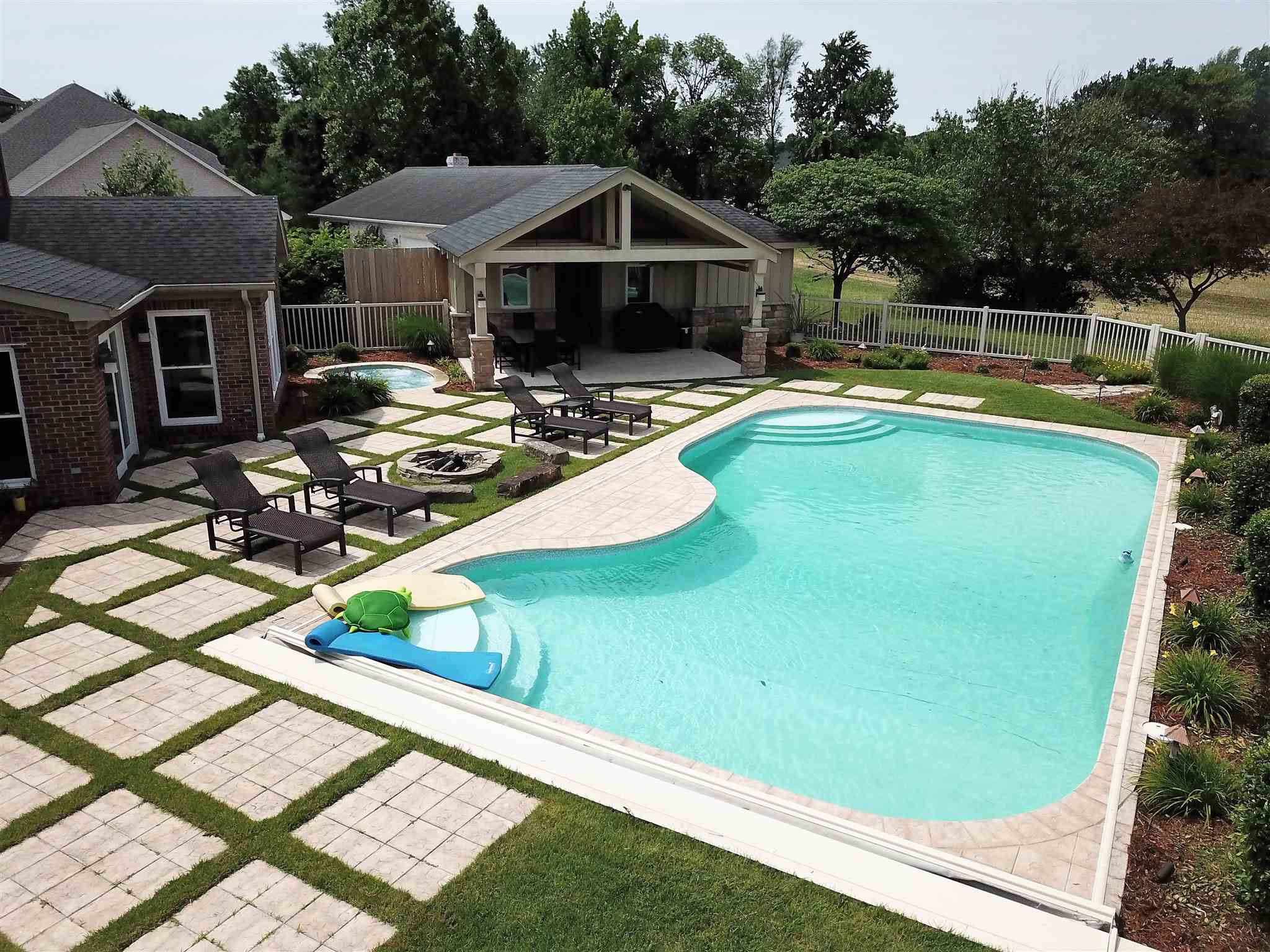 1835 Cobblestone Road Jasper, IN 47546 - Photo 19 of 30 Gallery Image 19