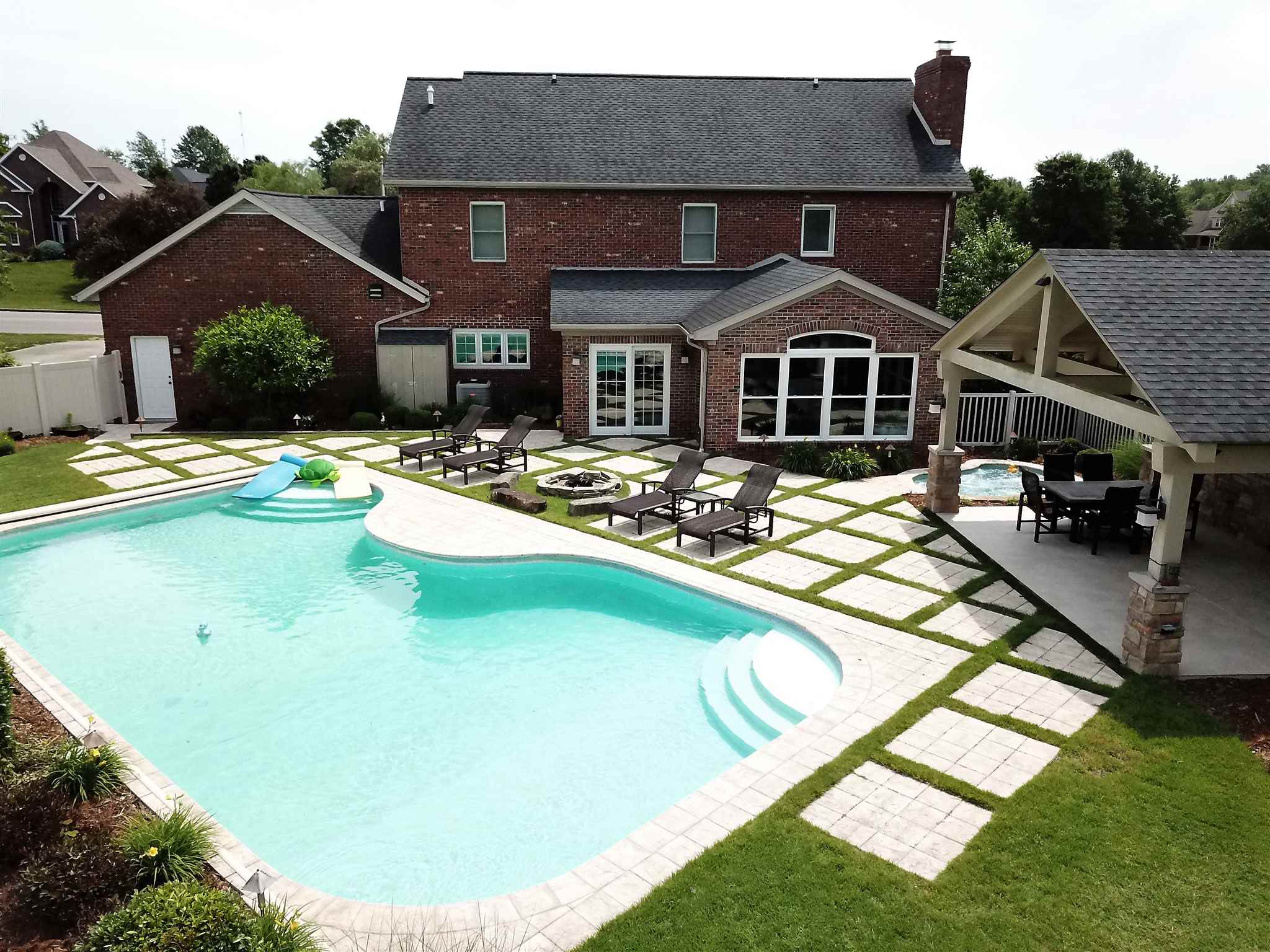 1835 Cobblestone Road Jasper, IN 47546 - Photo 20 of 30 Gallery Image 20