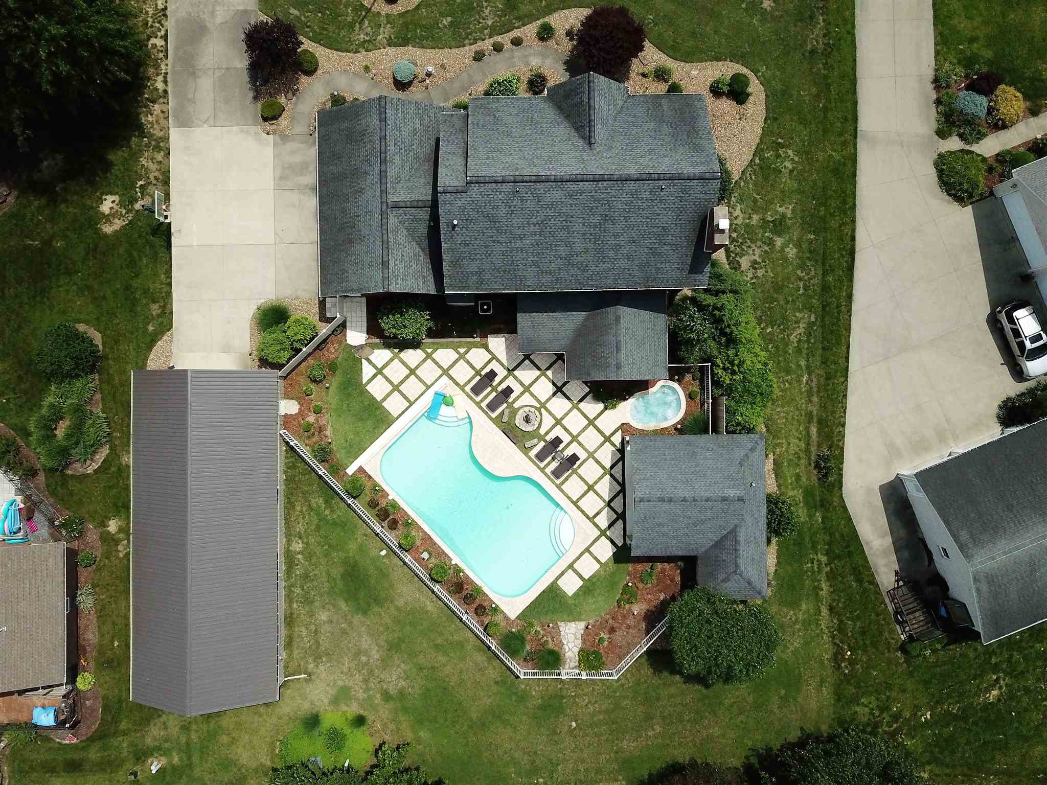 1835 Cobblestone Road Jasper, IN 47546 - Photo 27 of 30 Gallery Image 27