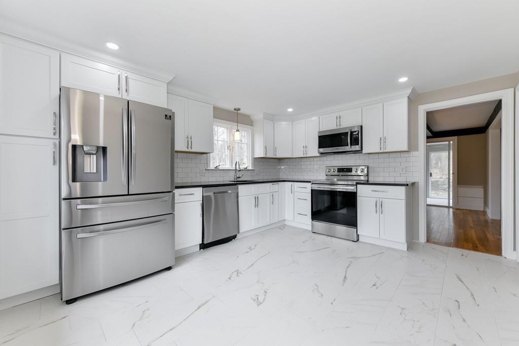 6 Enon Road Wenham, MA 01984 - Photo 11 of 27 Gallery Image 11