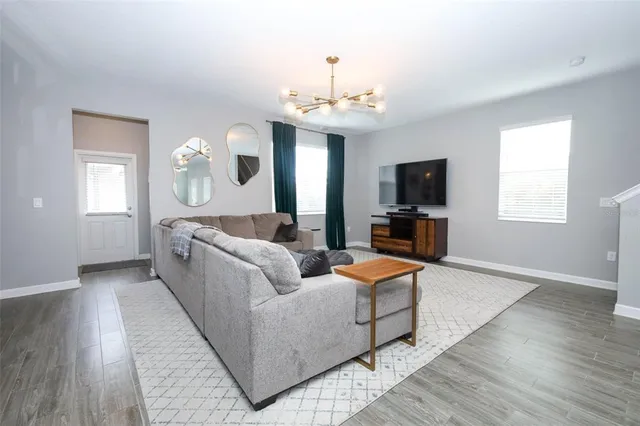 $2,900 | 12003 Theme Alley, Orlando, FL 32832