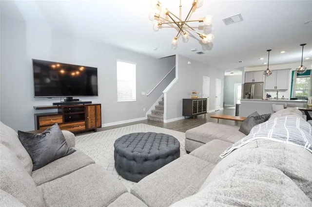 $2,900 | 12003 Theme Alley, Orlando, FL 32832