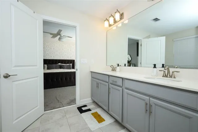 $2,900 | 12003 Theme Alley, Orlando, FL 32832