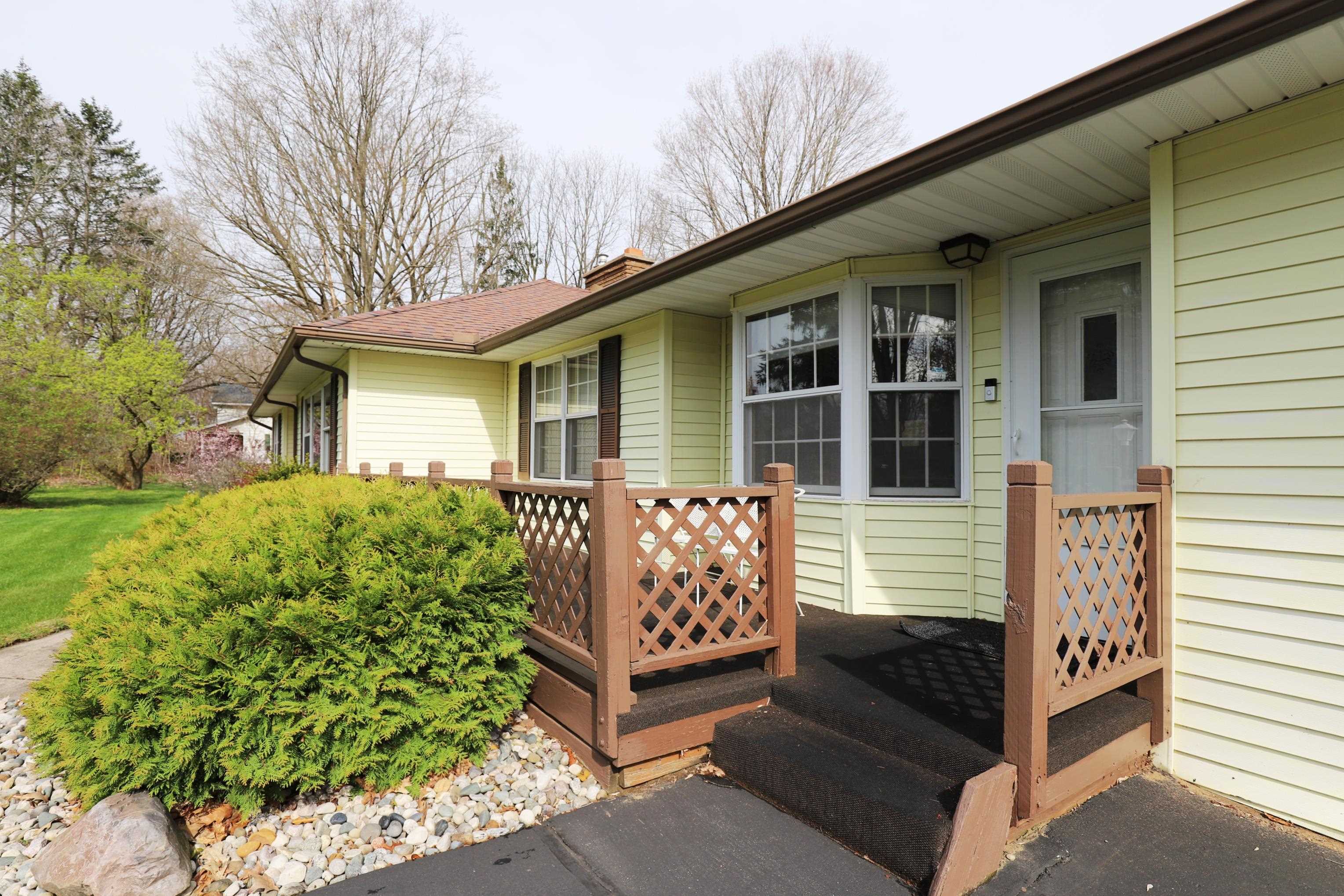 5444 West Wilson Road Clio, MI 48420 - Photo 2 of 29 50139821-104e7c60-5a56-4ebd-8daa-b157ea66d5b0.JPG