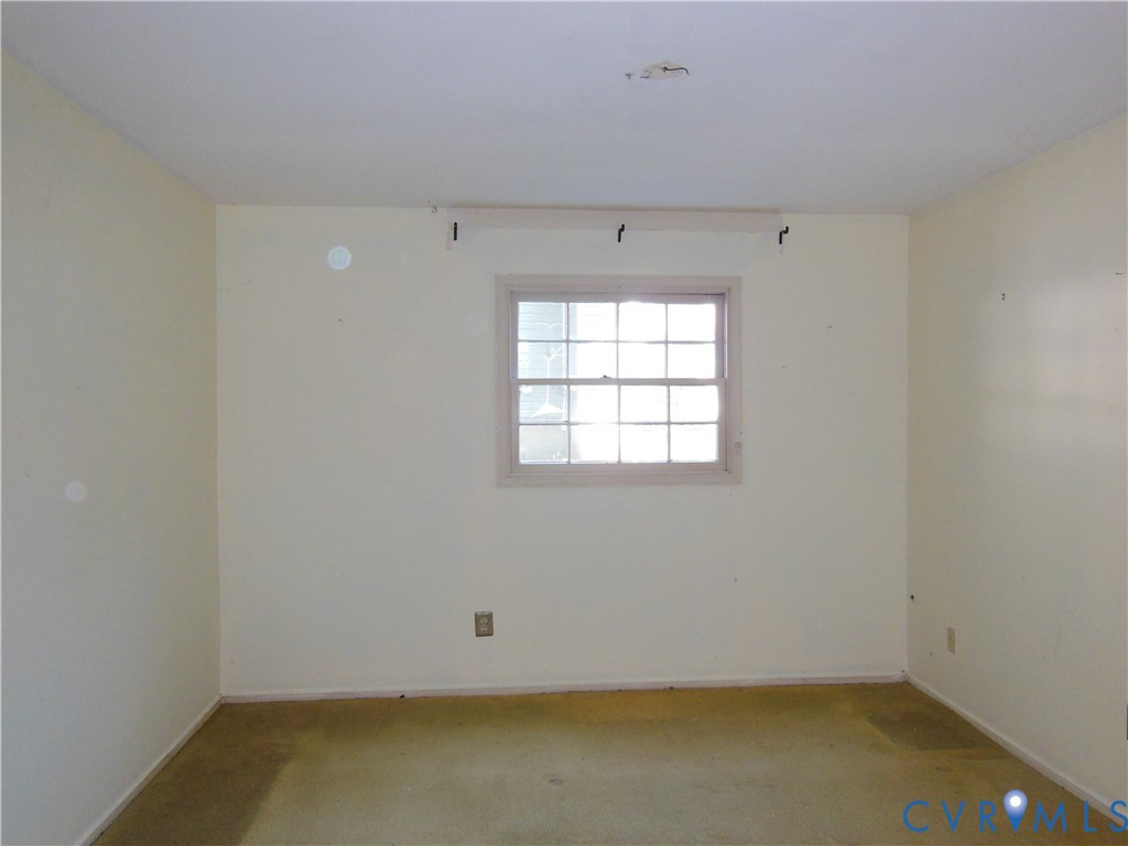 10524 Sunne Court Chesterfield, VA 23832 - Photo 13 of 21 an empty room with a window