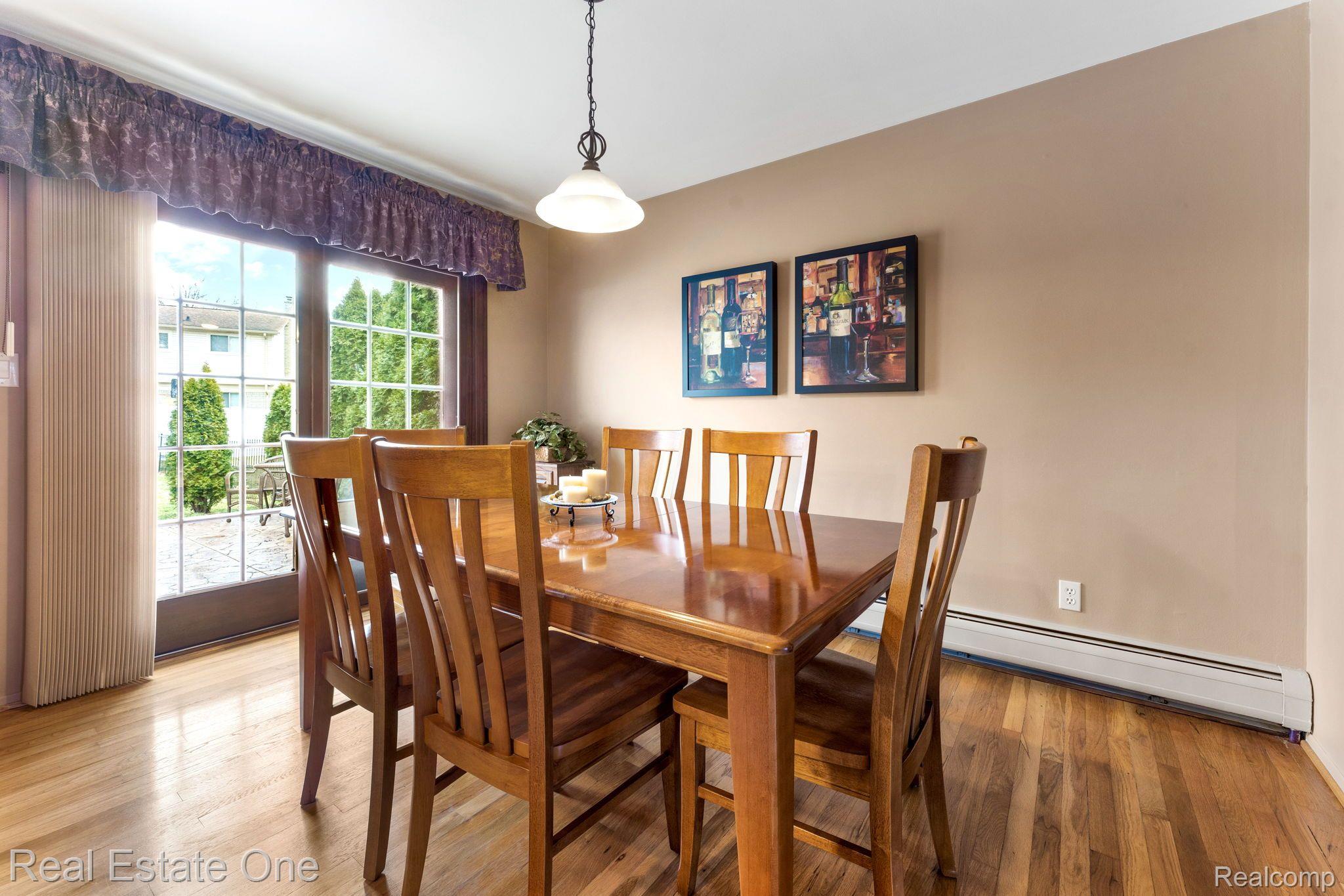 19449 Wedgewood Road Riverview, MI 48193 - Photo 8 of 40 Dining Room
