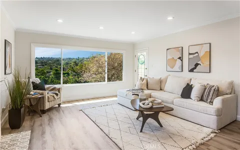 $2,199,000 | 4240 Vía Pinzon, Palos Verdes Estates, CA 90274