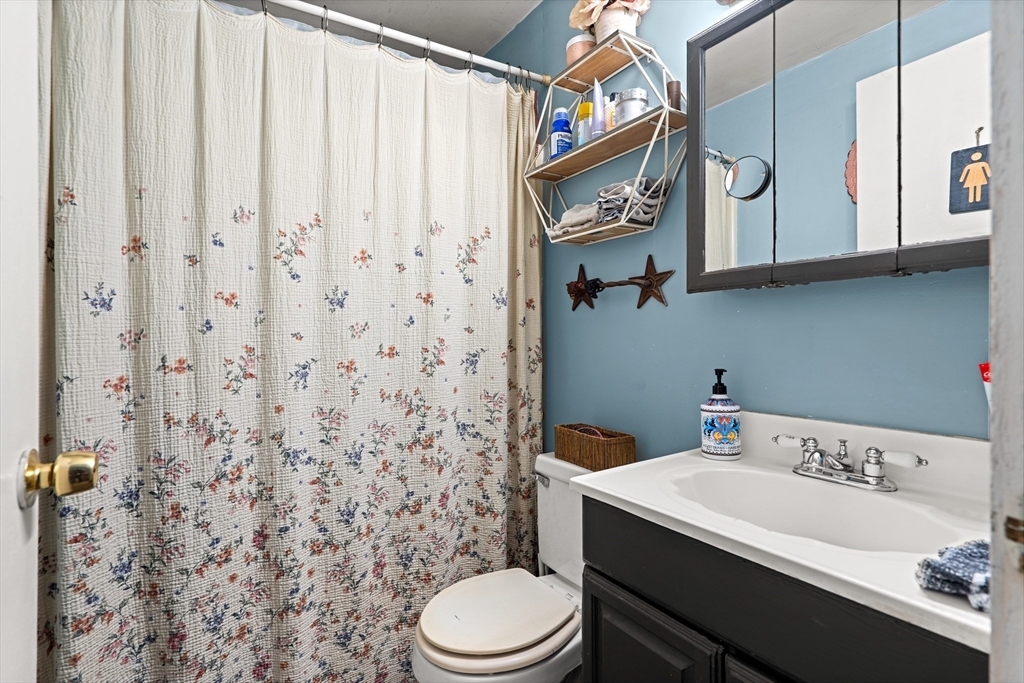 196 Washington Street Gloucester, MA 01930 - Photo 17 of 33