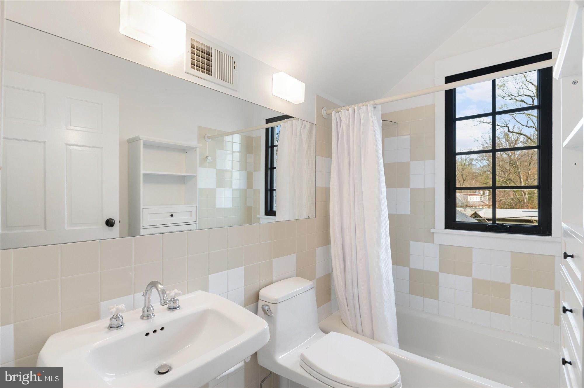 5000 Overlook Road Northwest Washington, DC 20016 - Photo 26 of 37 Second floor hall bath Bathroom