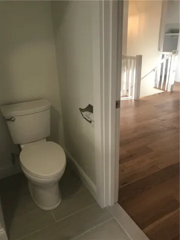 $3,200 | 445 Broadway, Unit B, Newport, RI 02840