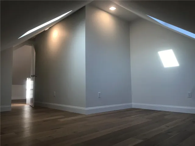 $3,200 | 445 Broadway, Unit B, Newport, RI 02840